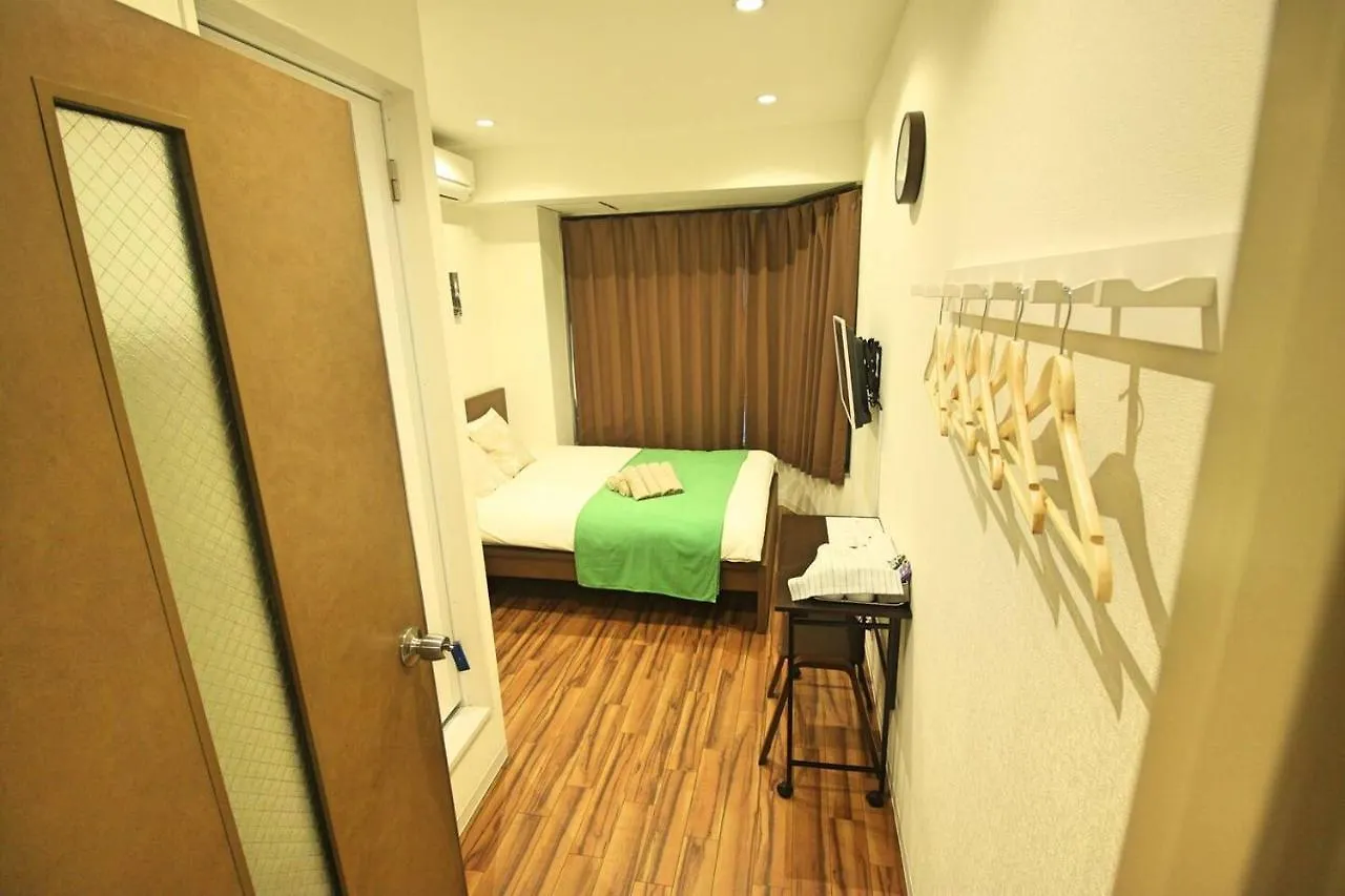 心斎橋商店街徒歩8分長堀橋駅堺筋本町駅近く大阪城公園6分 Apartment 0*, Osaka
