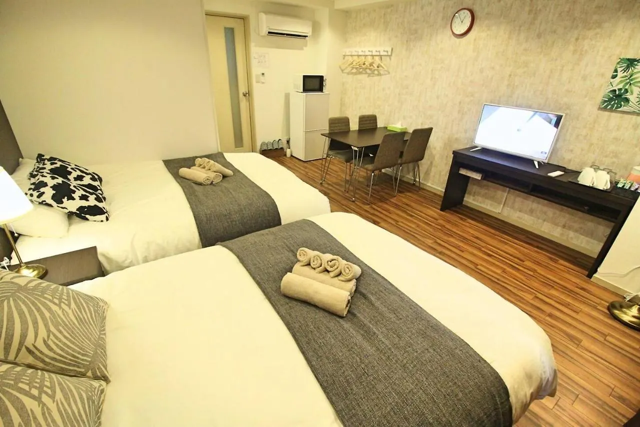 心斎橋商店街徒歩8分長堀橋駅堺筋本町駅近く大阪城公園6分 Apartment 0*, Osaka